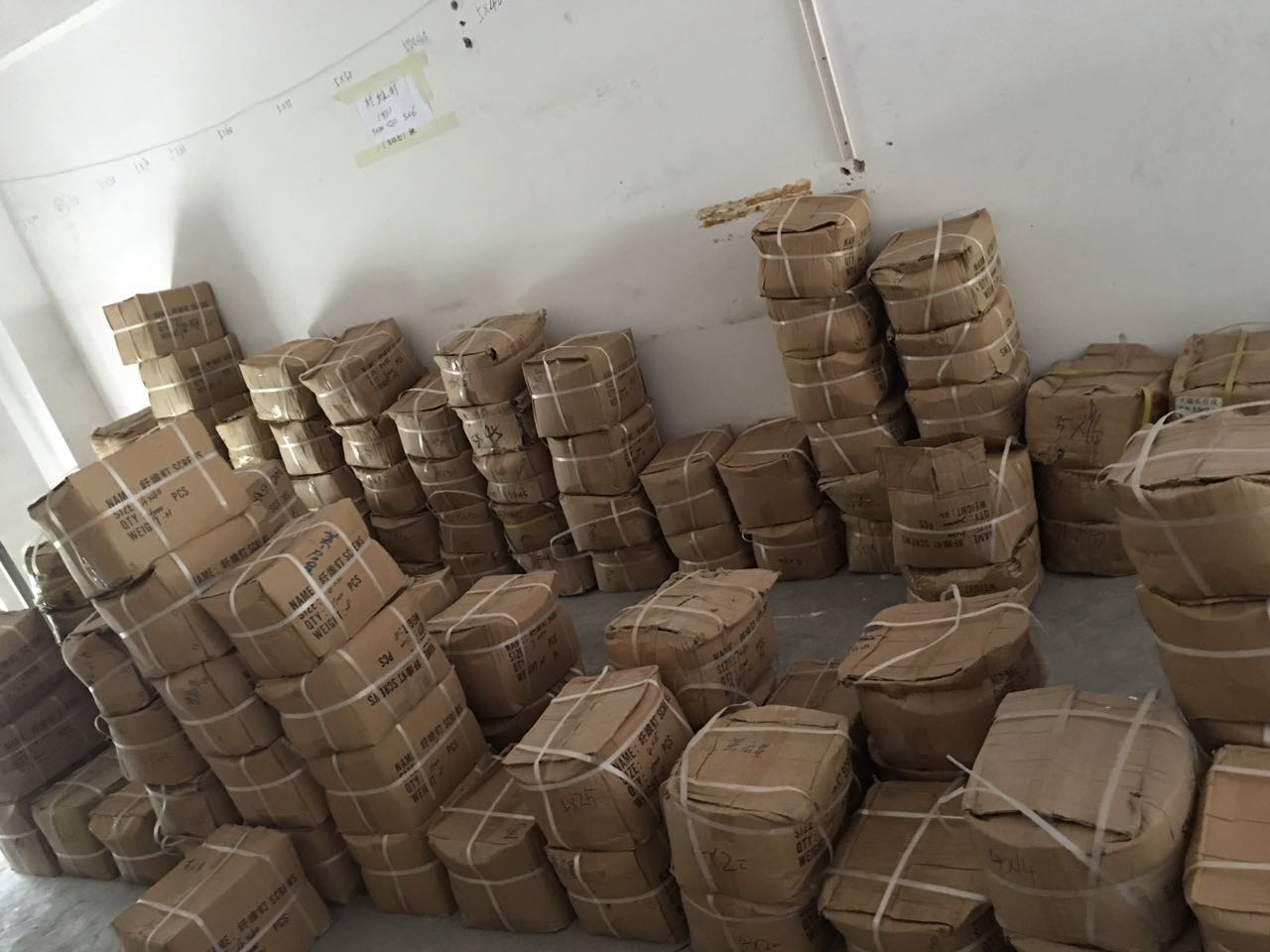 深圳鑫巨星五金螺丝总汇